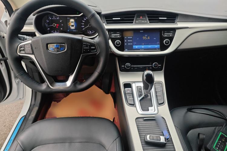 Used Geely Auto Emgrand GL 2017 1.8L DCT Elite Model Center Console