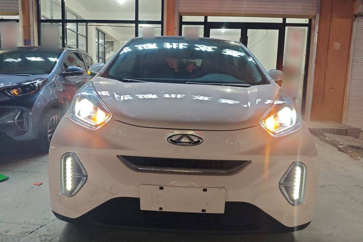 Used Chery Little Ant 2022 Revised Version Sweet Pink Edition Half-Sugar Version Lithium Iron Phosphate 30.7 kWh 30 kW 301 km