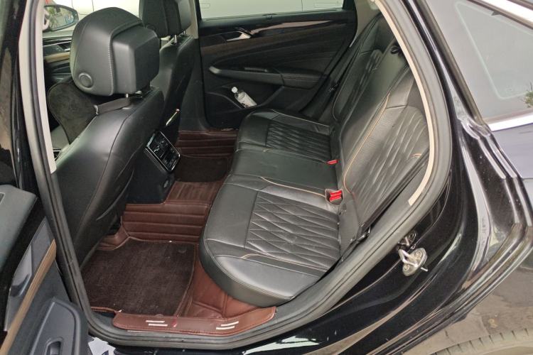 Used Volkswagen Passat 2019 330TSI Luxury Edition China VI Standard
