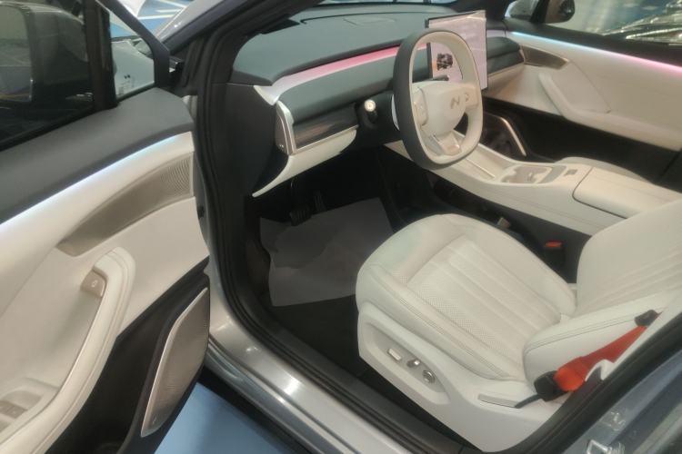 Used ONVO L60 2024 60 kWh Rear-Drive Version
