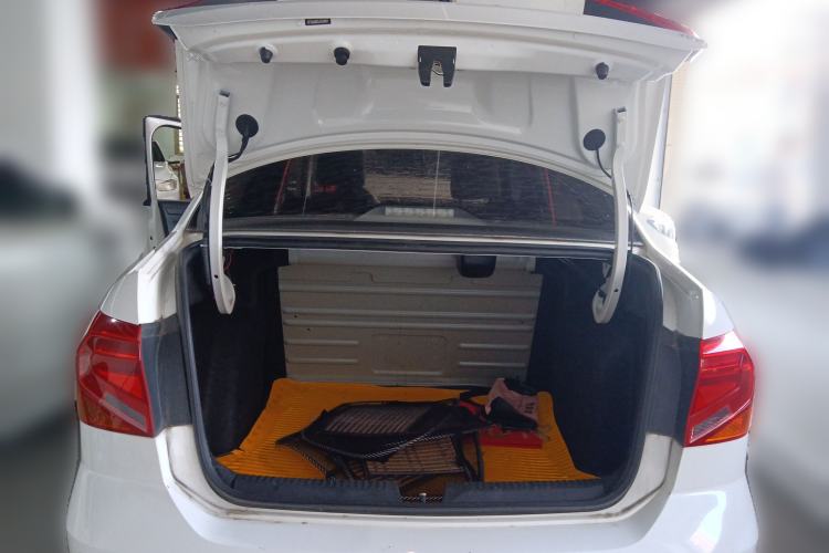 Used Volkswagen Jetta 2017 1.5L Automatic Fashion Model Trunk