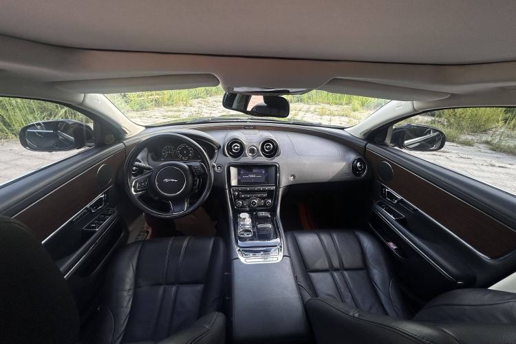 Used Jaguar XJ 2016 XJL 2.0T Two-Wheel-Drive Elegant Business Edition