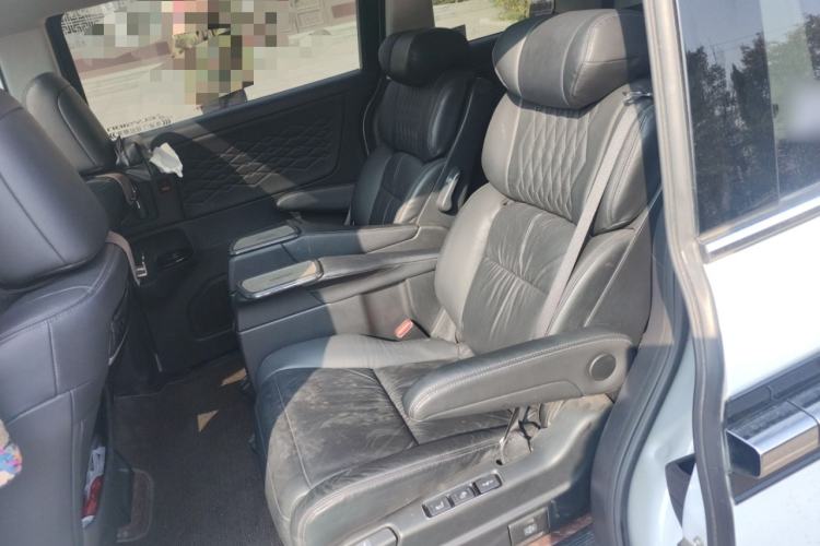 Used Honda Elysion 2024 2.0L eHEV Luxury Edition
