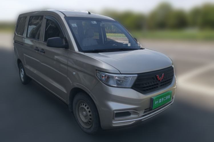 Used Wuling Hongguang V 2021 1.5L Jingqu Version LAR Front Right 45 Deg