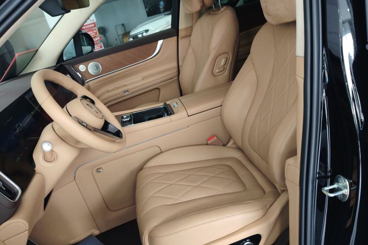 Used Hima AITO M9 2024 Range-Extended Ultra Version 52 kWh 5-Seater Model Left Front Seat