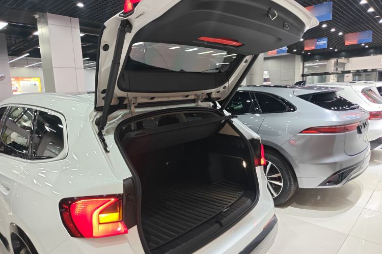 Used BMW X1 2023 sDrive25Li X Design Package Trunk