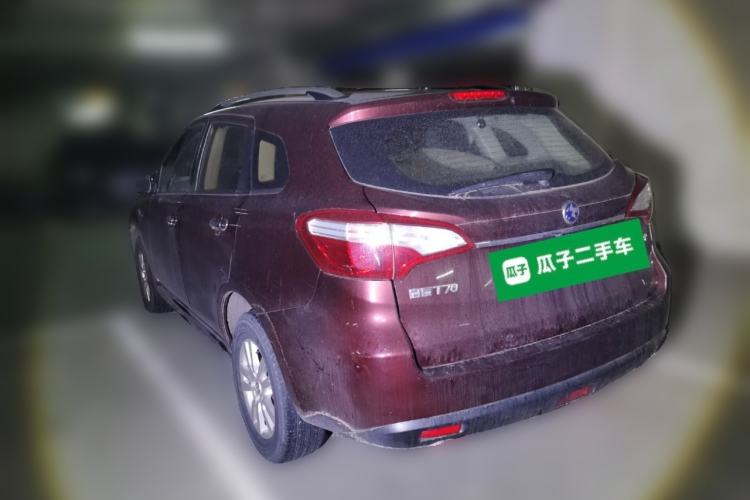 Used Venucia T70 2015 2.0L CVT Smart Edition