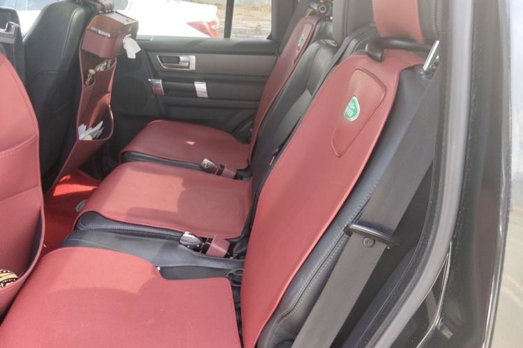 Used Land Rover Discovery 2016 3.0 SC V6 SE Left Rear Seat