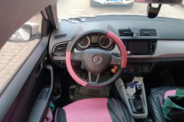 Used Skoda Fabia 2017 1.4L Automatic Car Enjoy Edition
