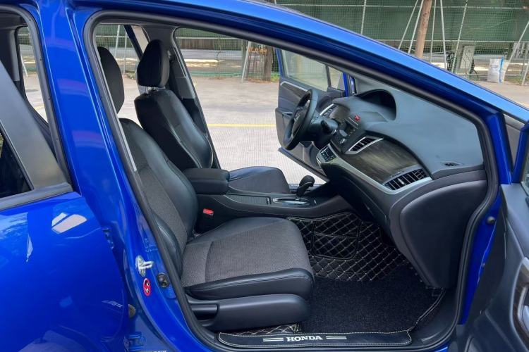 Used Honda Jade 2017 1.8L automatic Comfort version 5 seats
