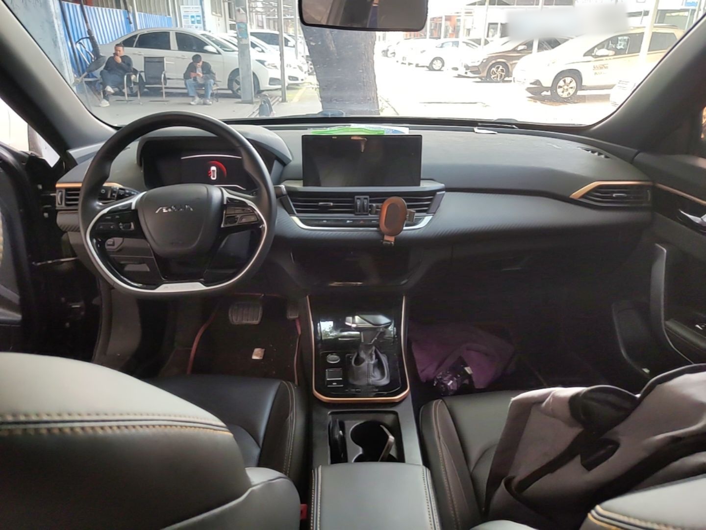 Dongfeng Aeolus Yixuan 2022 230T Automatic Tiger Roar Edition — снимка 12