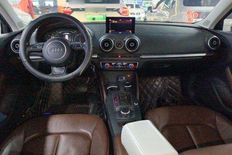 Used Audi A3 2015 Sportback 40 TFSI Automatic Comfort Model Center Console