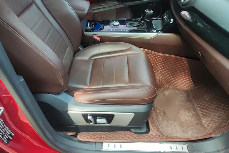 Used Wey VV7 2017 2.0T Flagship Model Right Front Seat