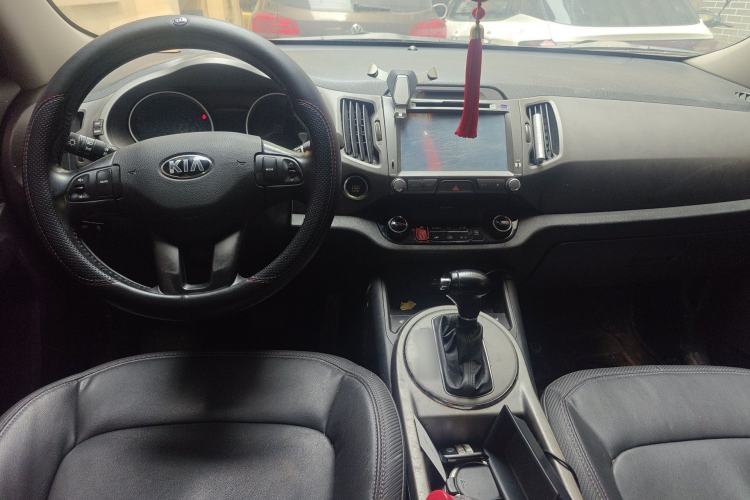 Used Kia Sportage R 2015 2.0L Automatic Two-Wheel Drive DLX Model
