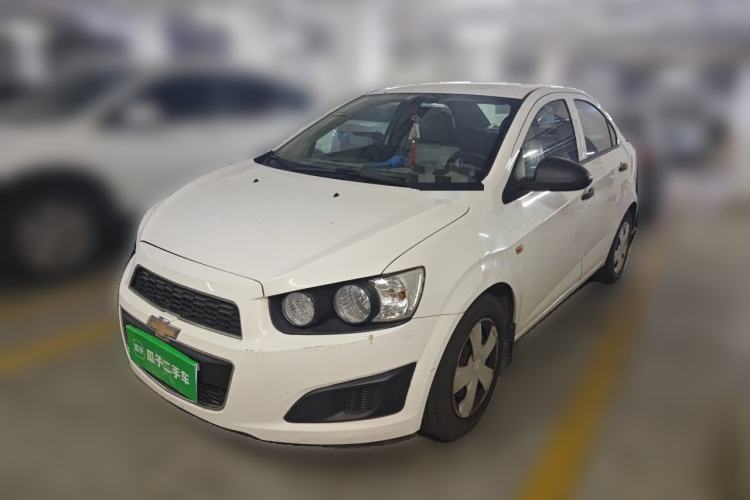 Used Chevrolet Aveo Sonic 2011 Sedan 1.4L MT SL