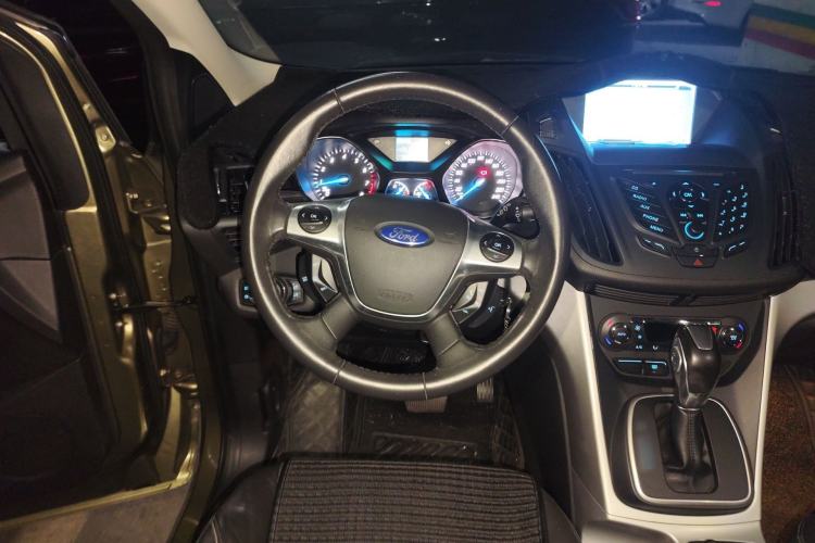 Used Ford Kuga 2013 1.6L GTDi Two-Wheel-Drive Trend Model Steering Wheel