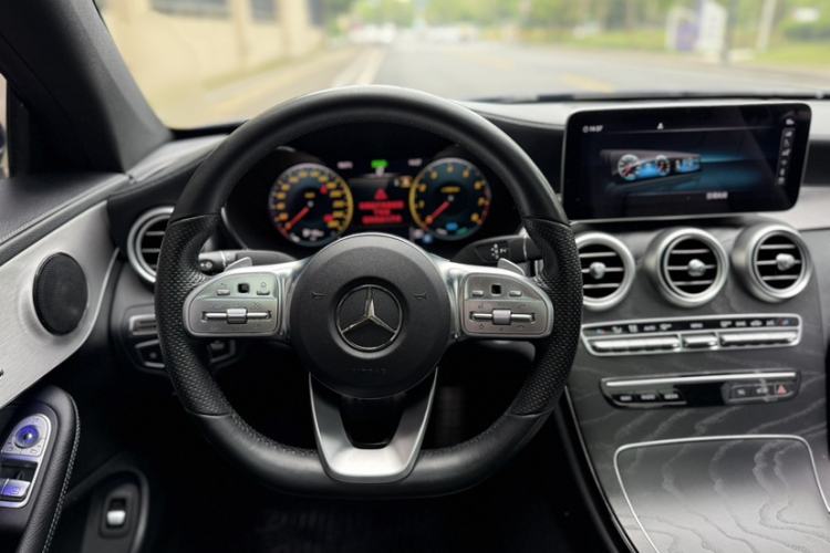 Used Mercedes-Benz C-Class 2020 C 260 Coupe Interior 4