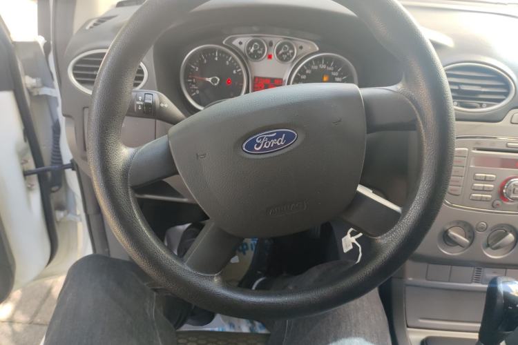 Used Ford Focus 2013 Hatchback Classic 1.8L Automatic Base Model