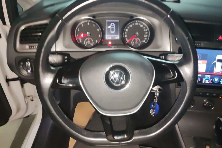 Used Volkswagen Golf 2015 1.2TSI Automatic Comfort Model