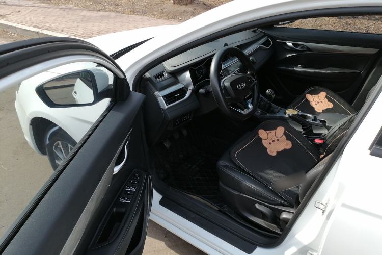 Used Geely Auto Emgrand 2019 Leading Edition 1.5L Manual Luxury Model China VI Standard
