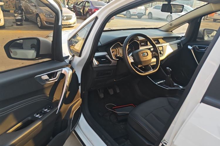Used Geely Auto Vision X3 2019 Upgraded Model 1.5L Manual Elite Version
