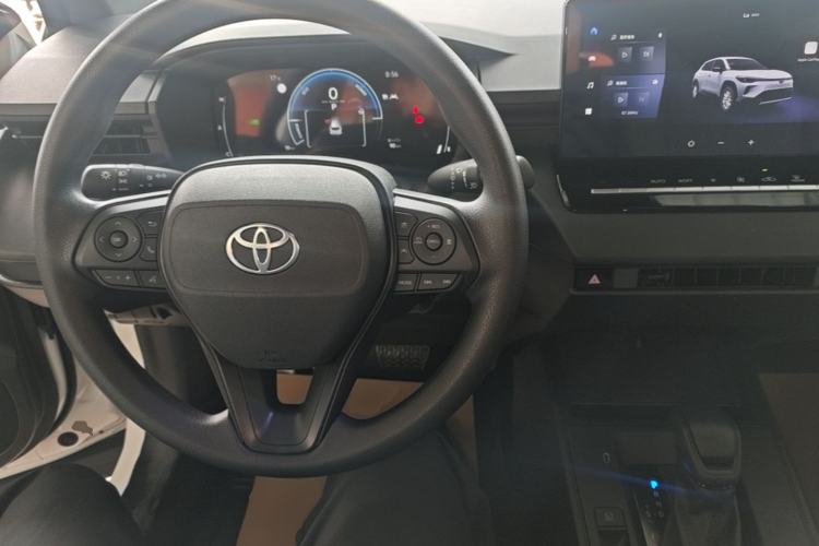 Used Toyota Corolla Cross 2026 Model 2.0L Smart Electric Hybrid Dual-Engine Pioneer Edition
