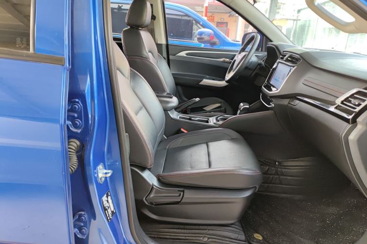 Used SAIC MAXUS Xingji 2023 Starry L 2.0T Diesel Automatic 2WD Elite Edition Long Bed