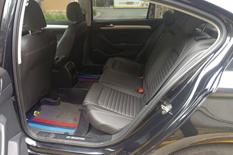 Used Volkswagen Magotan 2020 280TSI DSG Comfort Edition Left Rear Seat