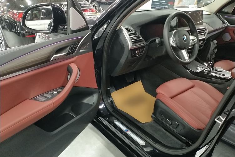 Used BMW X3 2023 Restyled xDrive30i Leading Edition M Night Sky Package Driver Seat