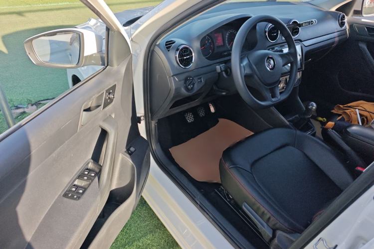 Used Volkswagen Jetta 2017 1.4L Manual Fashion Edition Driver Seat