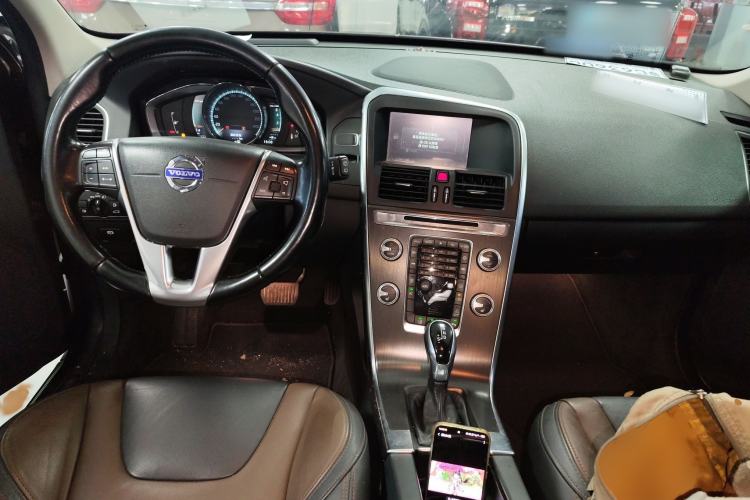 Used Volvo XC60 2015 T5 AWD Zhiyuan Edition Interior 2