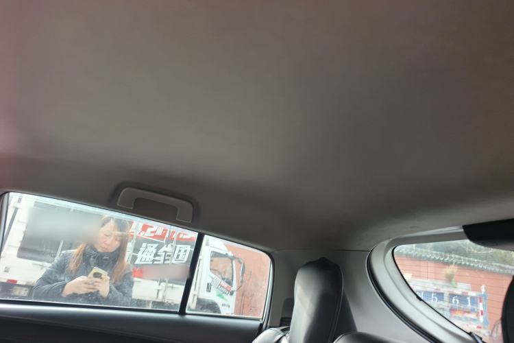 Used Toyota YARiS L Zhi Xuan 2015 1.5E Automatic Charm Edition
