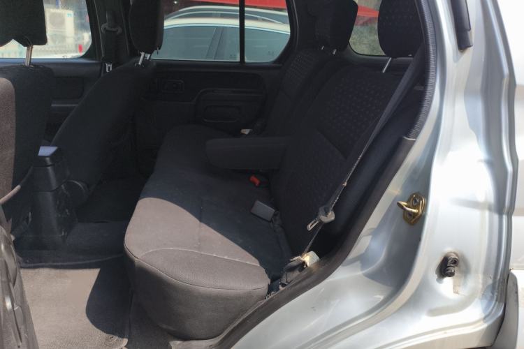 Used Nissan Paladin 2008 2.4L Two-Wheel-Drive Standard Version