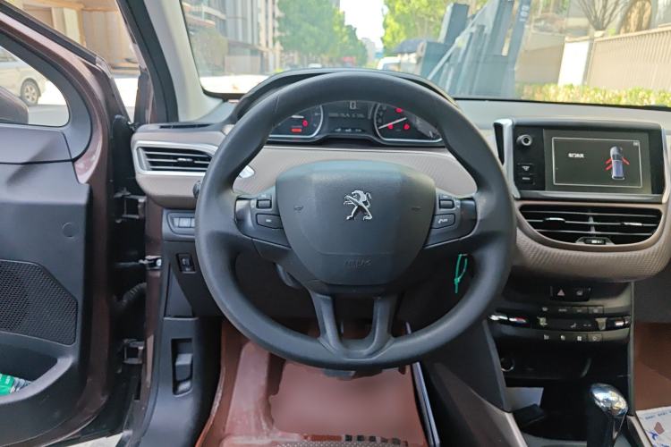 Used Peugeot 2008 2014 1.6L Automatic Fashion Edition
