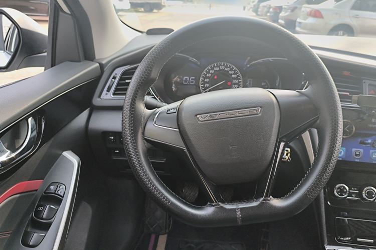Used Venucia D60 2019 100 000 Glory 1.6L Entry Manual ChenShang Edition China VI Steering Wheel