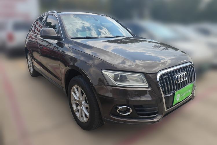 Used Audi Q5 2013 40 TFSI Ambition Front Right 45 Deg