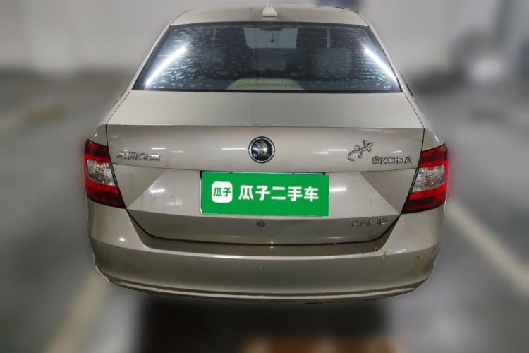 Used Skoda Rapid 2015 1.6L Automatic Smart Selection Model