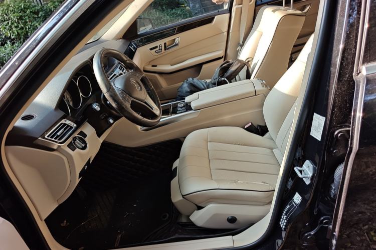 Used Mercedes-Benz E-Class 2015 Facelift E 200 L Sport Edition
