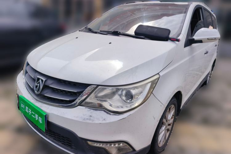 Used Baojun 730 2014 1.5L manual luxury trim 7 seats