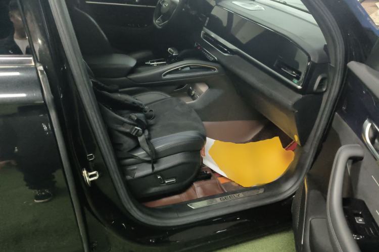 Used Geely Auto Monjaro L 2024 2.0TD High-Power Automatic Two-Wheel Drive Skyline Edition Right Front Seat