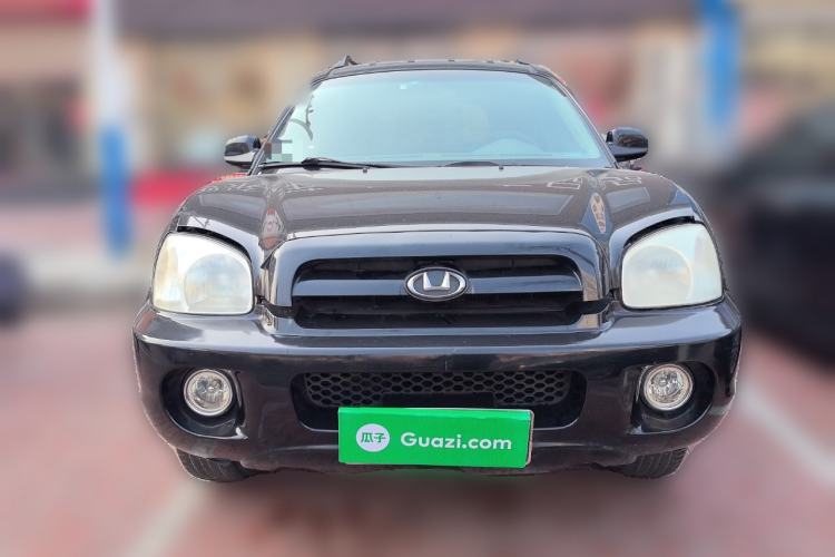 Used Huatai Santa Fe Classic 2012 2.0L Gasoline Manual Two-Wheel Drive with Sunroof
