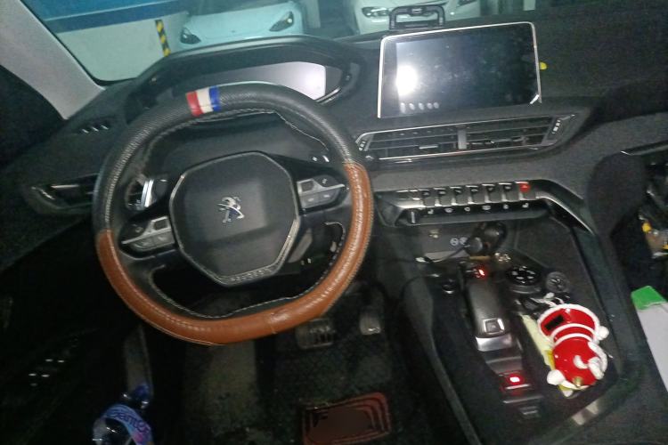 Used Peugeot 5008 2017 380THP 7-Seater Luxury Edition
