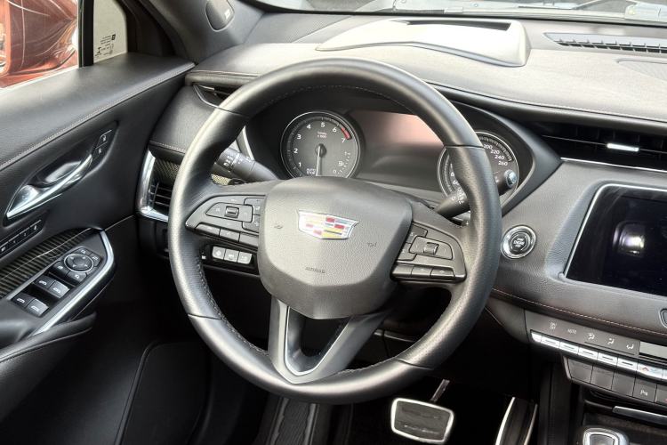 Used Cadillac XT4 2018 28T 4x4 Platinum Sport Edition
