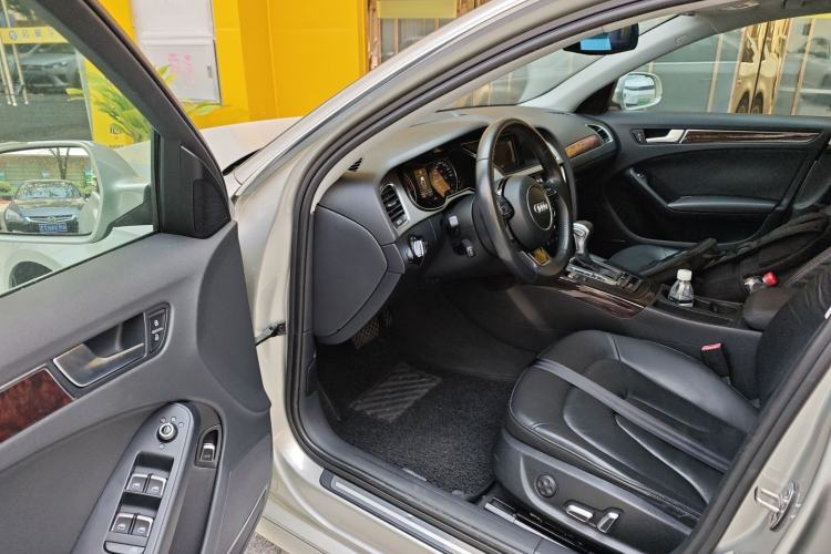 Used Audi A4L 2015 35 TFSI Automatic Comfort Model
