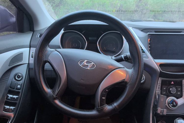 Used Hyundai Elantra (5th Generation / Langdong) 2013 1.6L Automatic Leading Model Steering Wheel