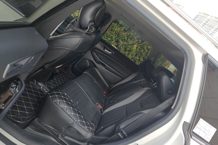 Used Ford Edge 2017 EcoBoost 245 Two-Wheel-Drive Sporty 7-Seater