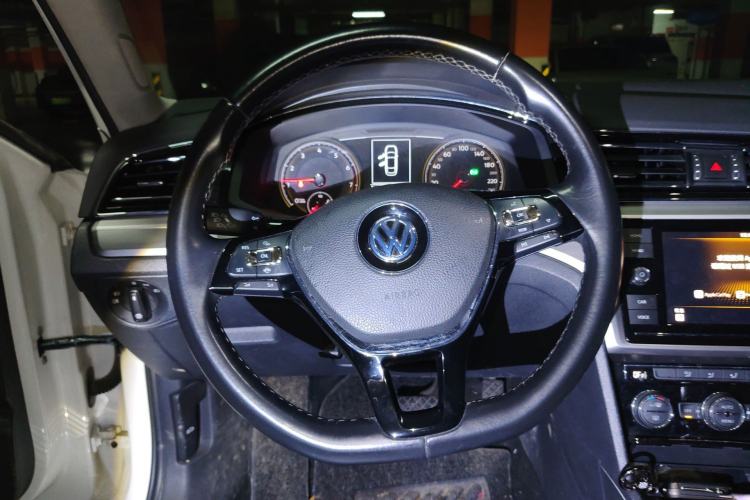 Used Volkswagen Lamando 2019 280TSI DSG Comfort Edition China VI standard Steering Wheel