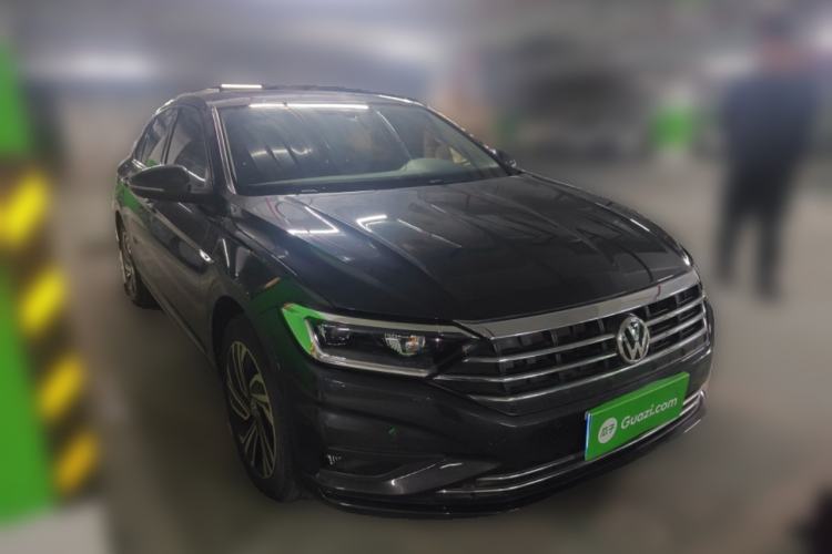 Used Volkswagen Sagitar 2021 280TSI DSG Luxury Smart Connectivity Edition Front Right 45 Deg