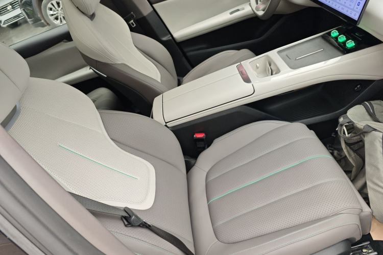 Used Deepal L07 2024 230Max Qiankun Intelligent Driving ADS SE Range-Extended Version
