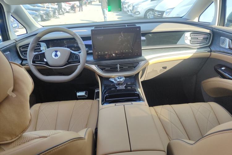 Used Denza D9 2023 DM-i 965 Luxury Model